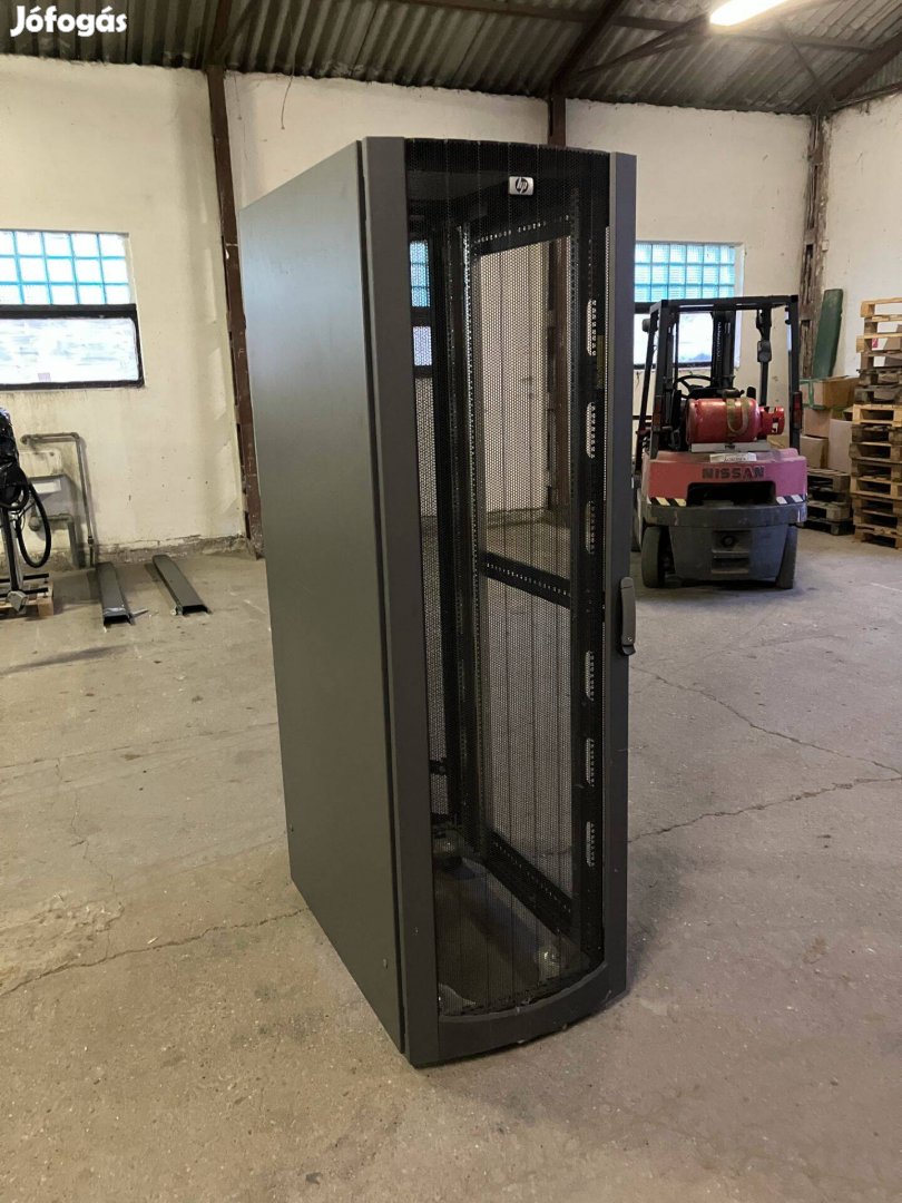 HP 42U rack szekrény