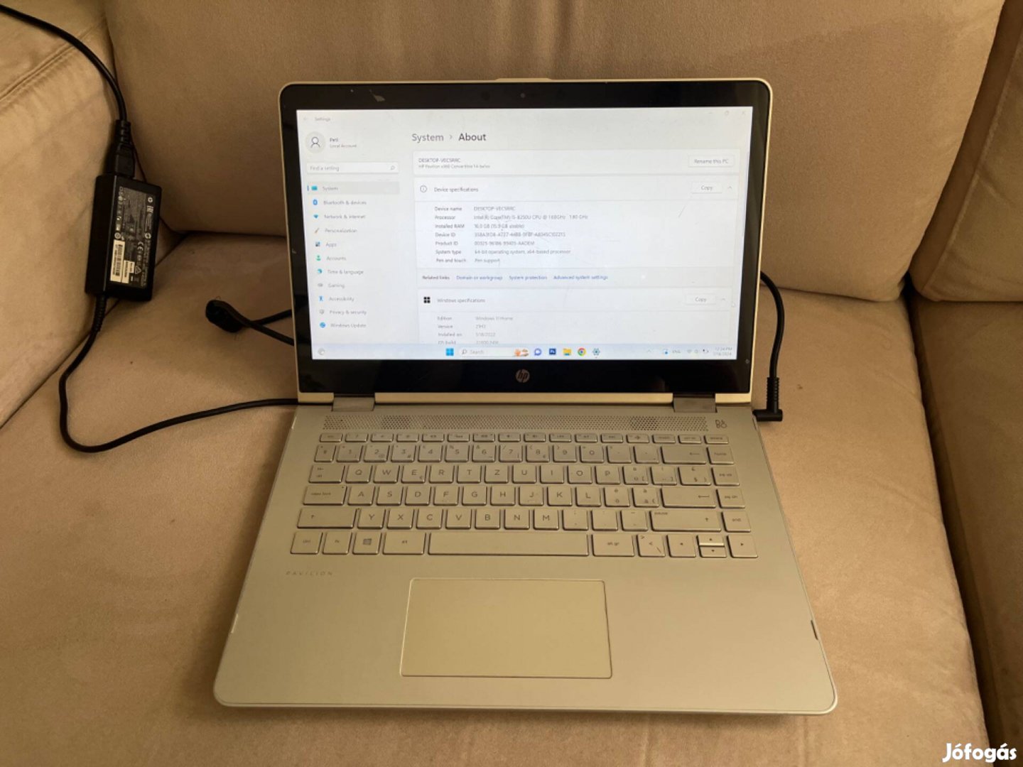 HP Pavilion x360 Laptop (14", 16 GB RAM, i5 8250U, szépséghibás)