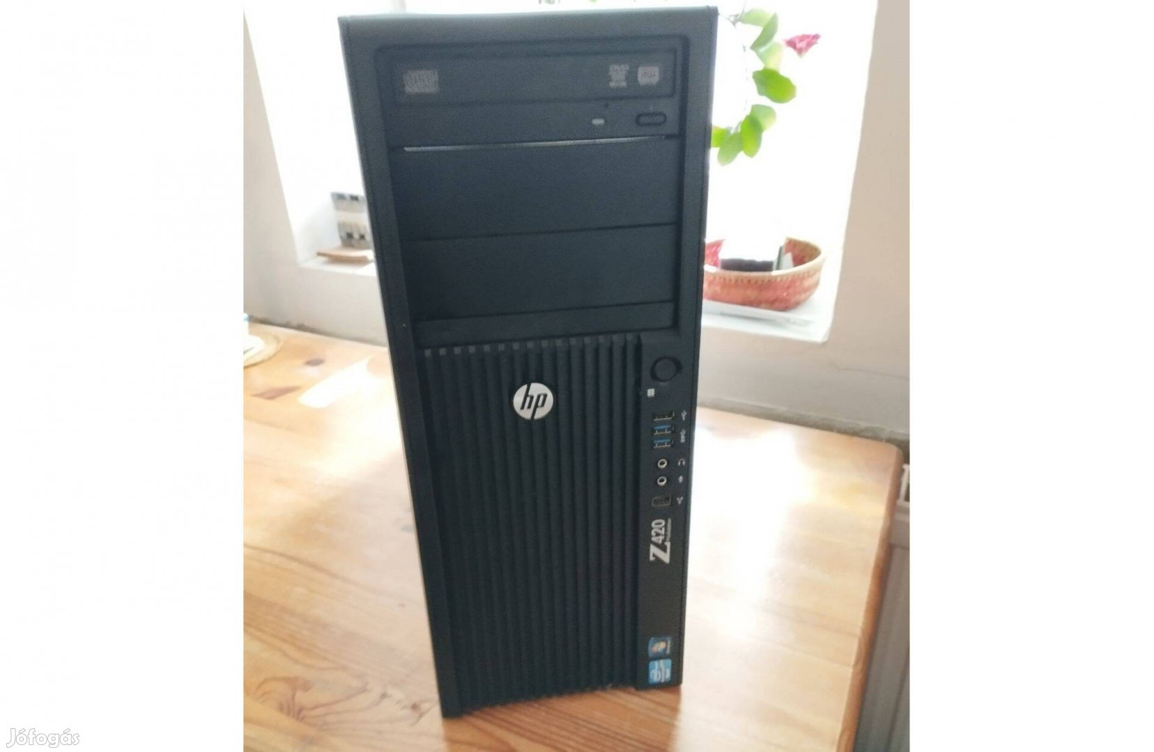 HP Workstation Z420 TWR Xeon E5-1620 asztali számítógép