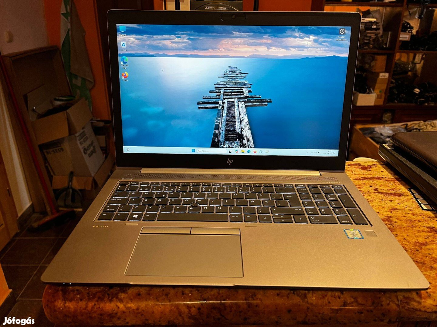 HP Zbook 15u G5 - i7-8650u, Radeon Pro WX 3100, WIN 11!