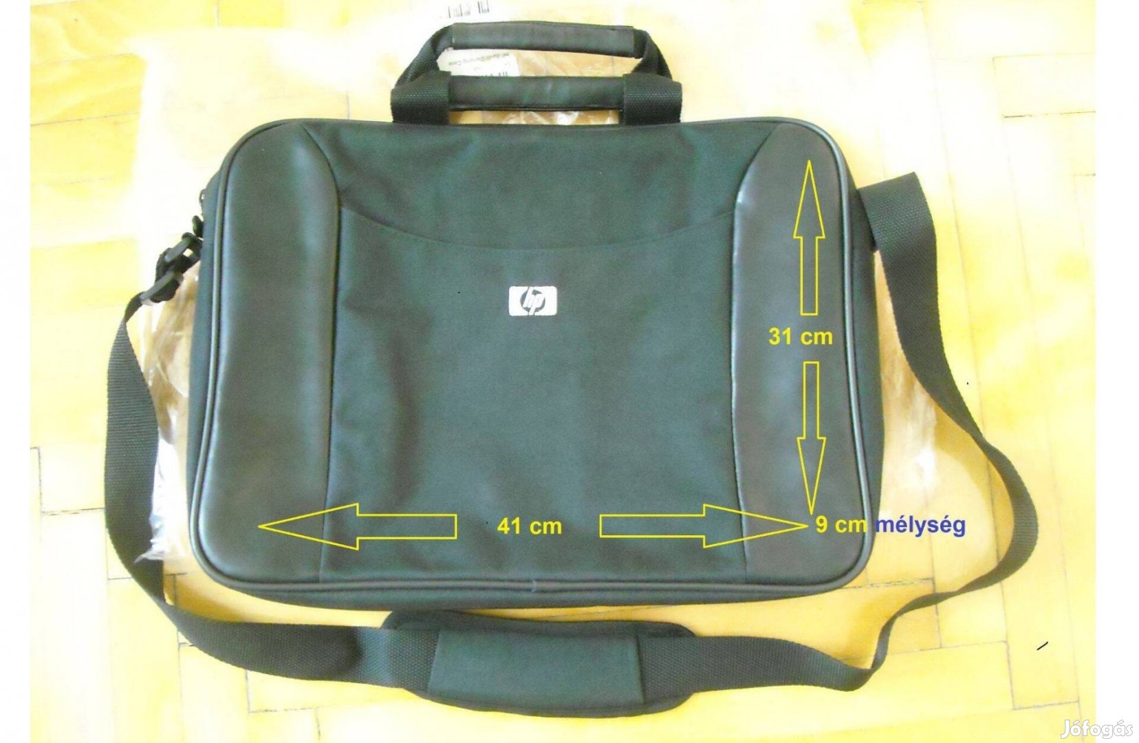 HP fekete laptop táska vadonat Új