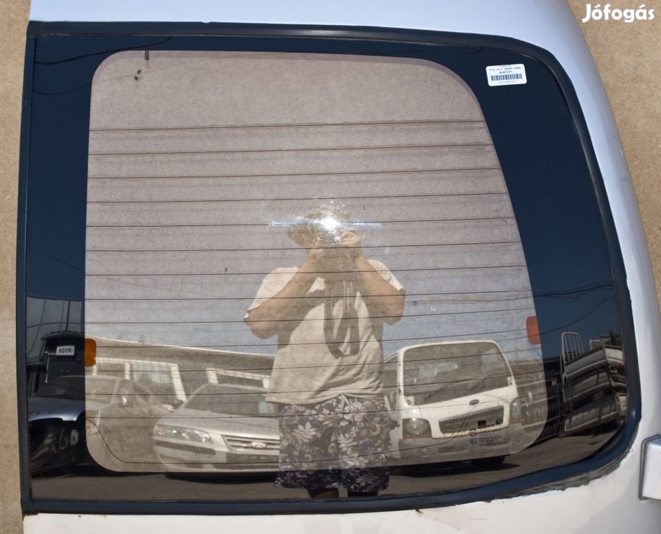 HYUNDAI H-1 CSOMAGTÉRAJTÓ ÜVEG eladó