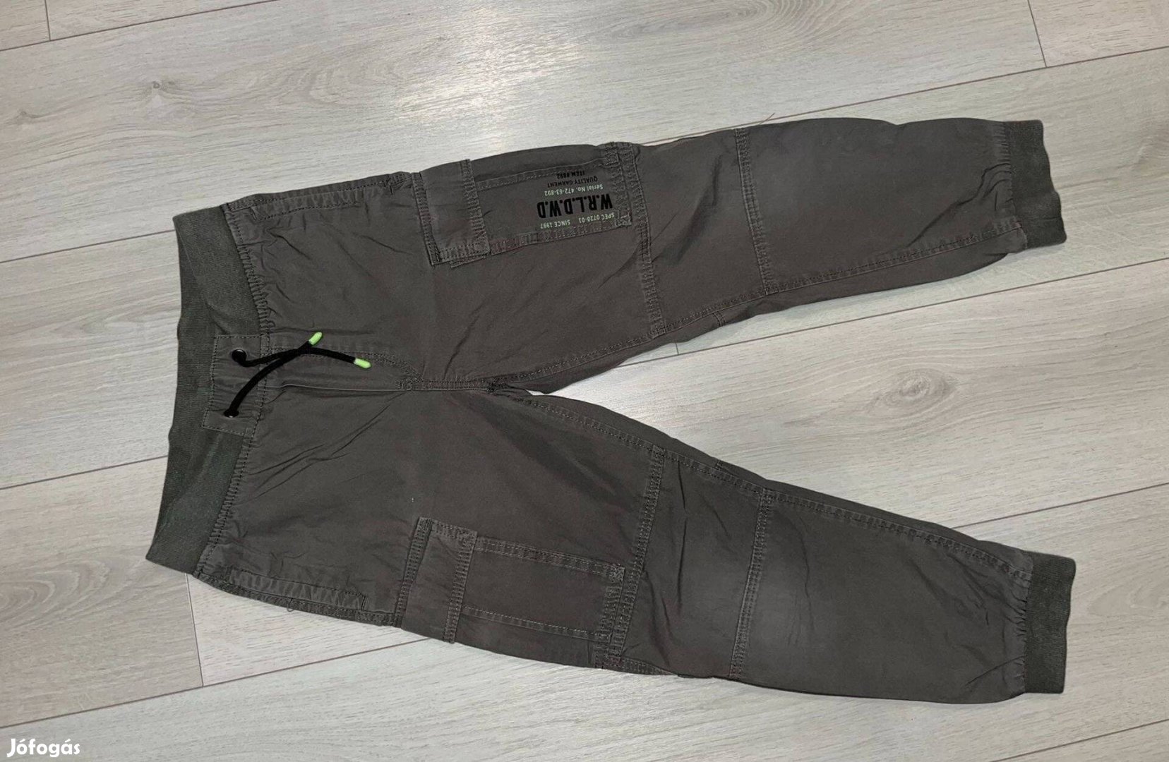 H&M Kisfiú nadrás (jogger) 134es - Sötétszürke