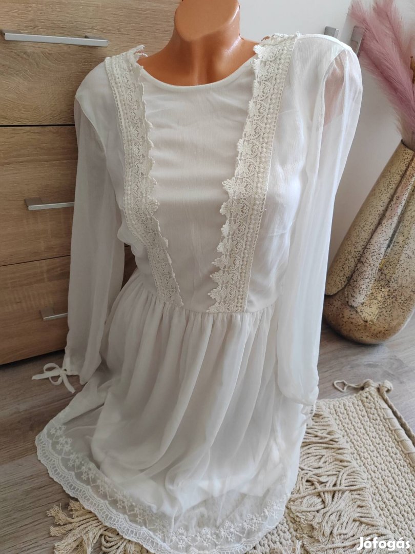 HM fehér csipke ruha