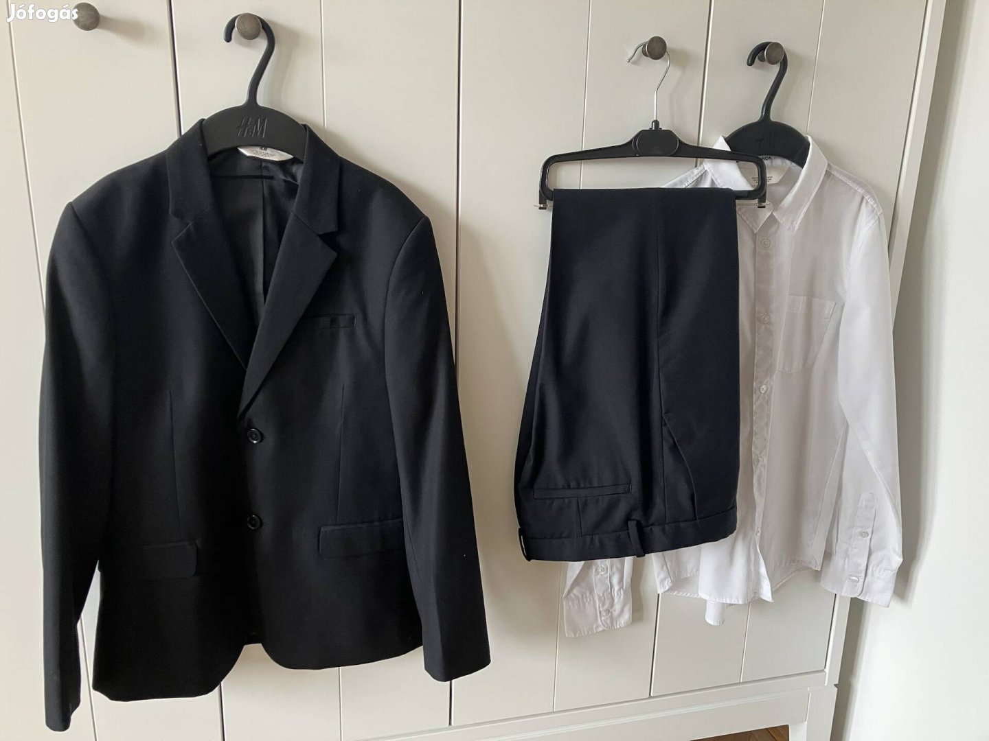H&M fekete fiú öltöny fehér inggel