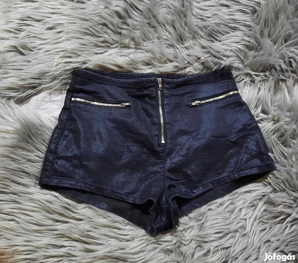 H&M fényesebb anyagú short 34-es