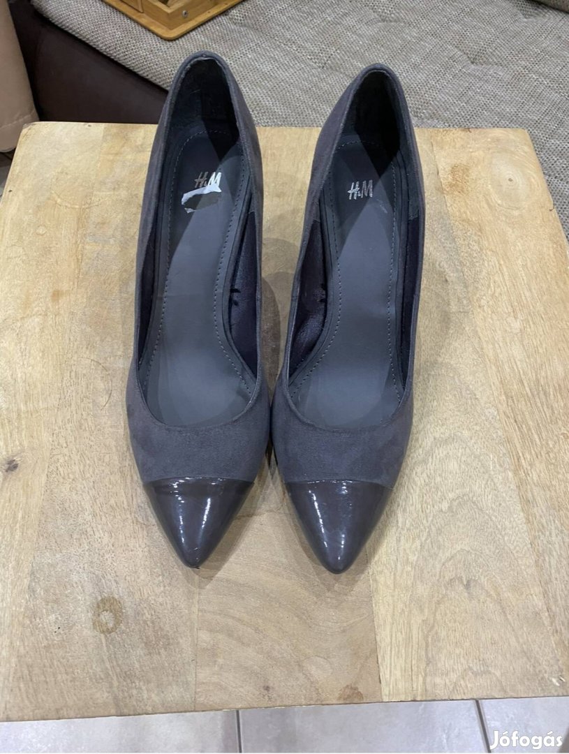 H&M szürke magassarkú cipő 41, újszerű