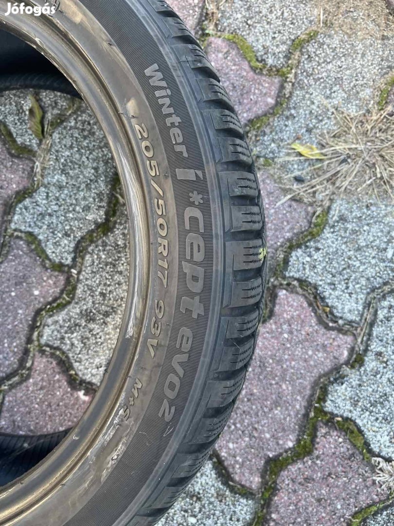 Habkook téli gumi téligumi