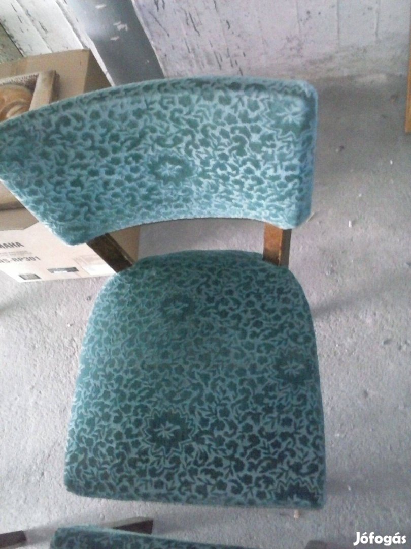 Hagyatékból 2db rugós Kárpitozott szék eladó óbudán irányára 30000ft