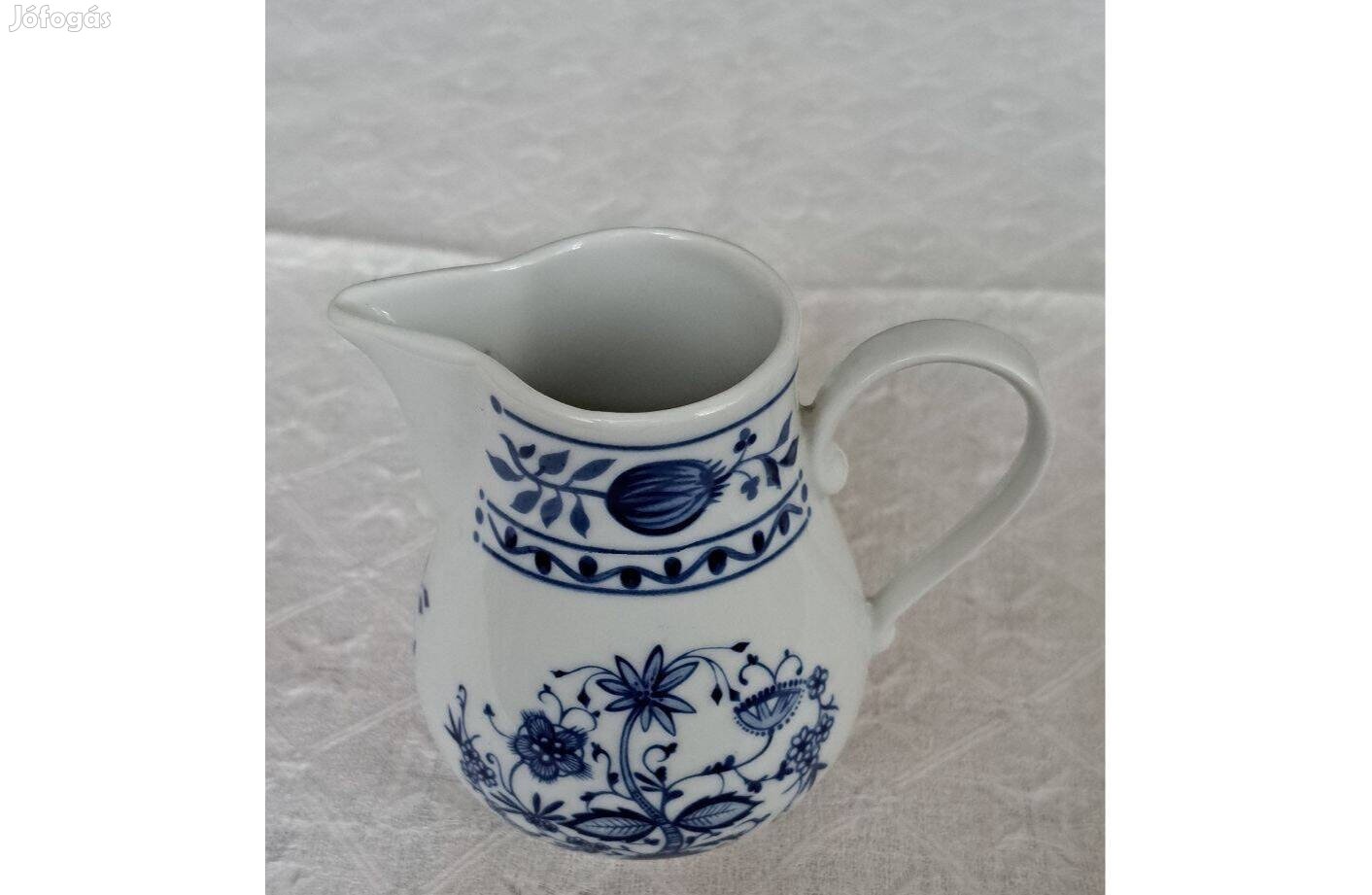 Hagymamintás porcelán kiöntő 2