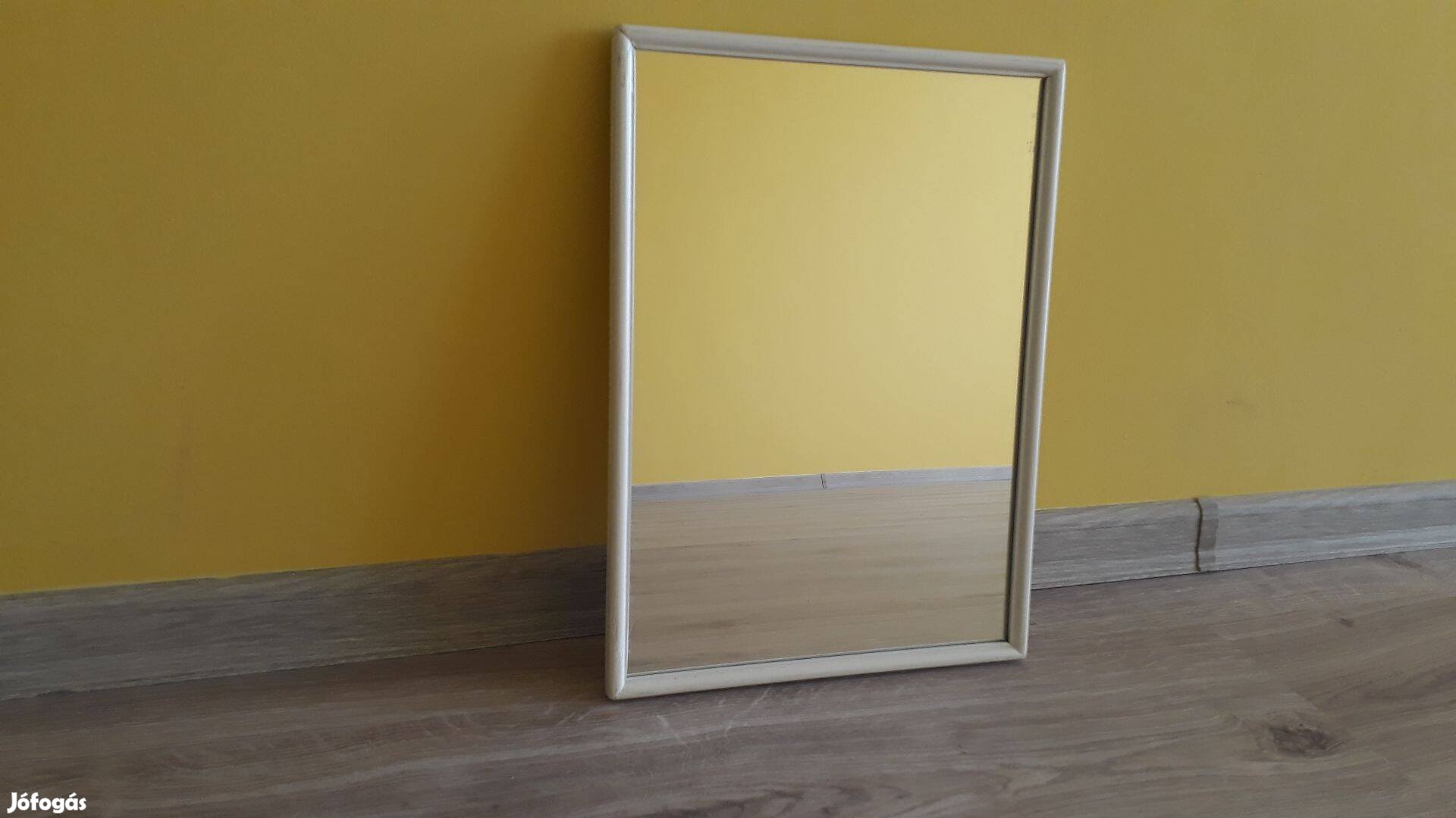 Hagyományos tükör, 27,5×37,5 cm