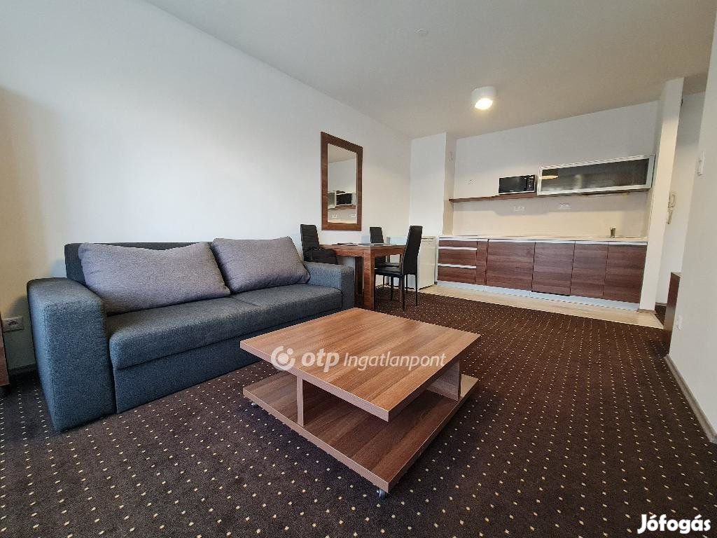 Hajdúszoboszlói 40 nm-es lakás eladó