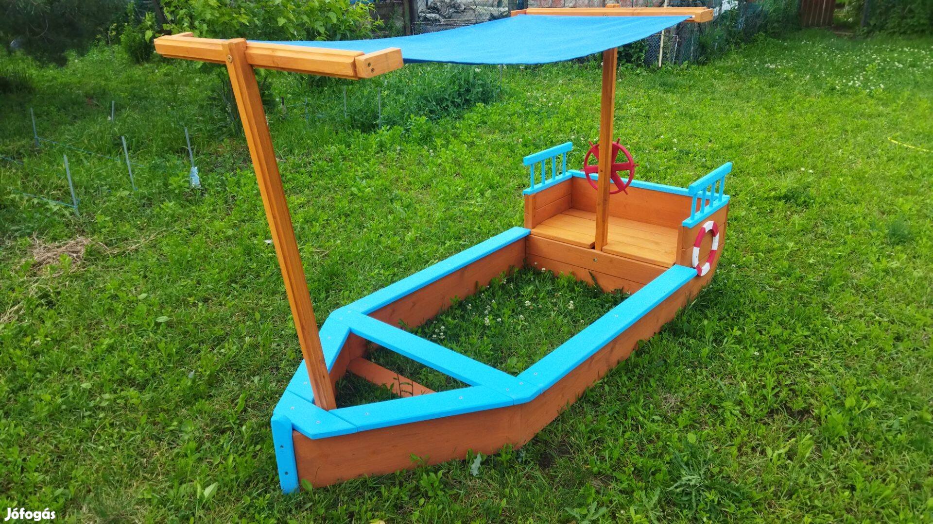 Hajó formájú homokozó