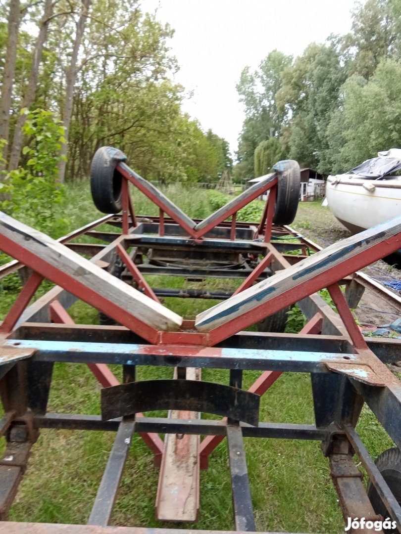 Hajó tároló, sólyakocsi