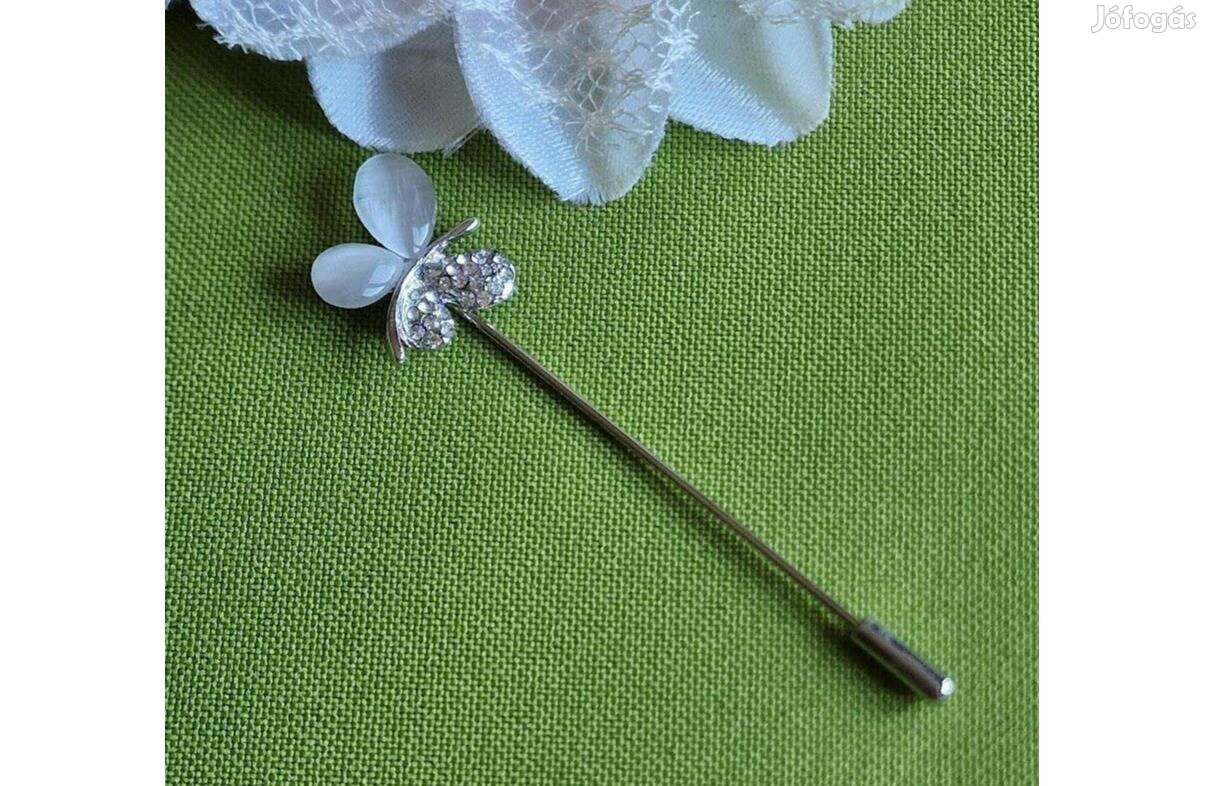 Hajtókatű, kitűző HAT02 - Strasszköves macskaszemes