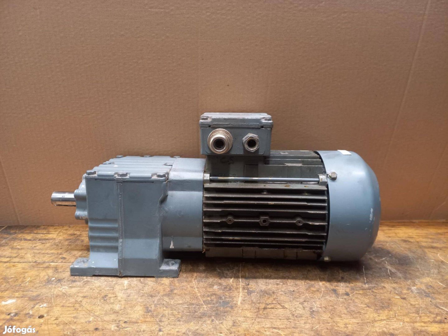 Hajtóműves villanymotor