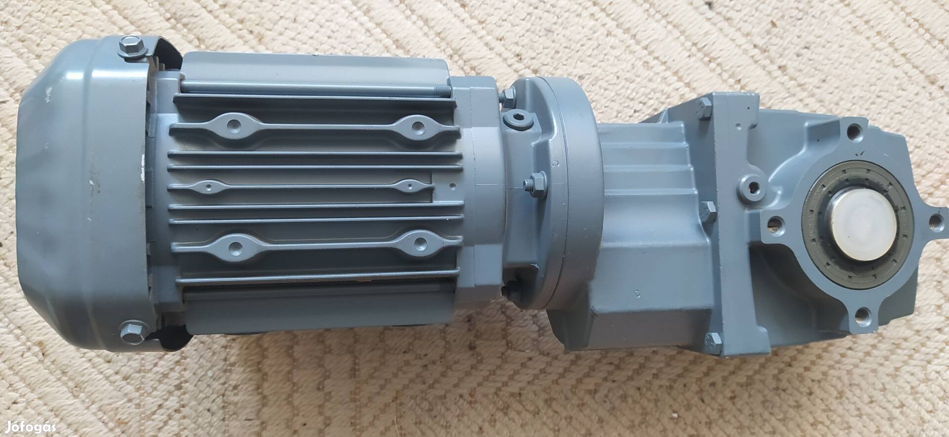 Hajtóműves villanymotor 550 W, 87 ford. 