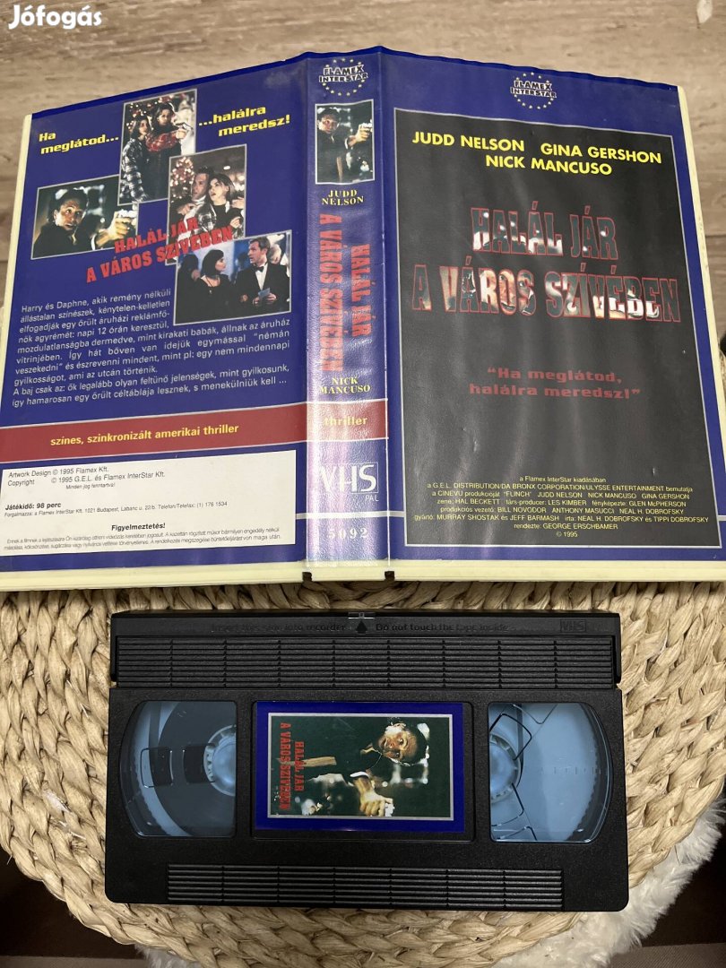 Halál jár a város szivében vhs film