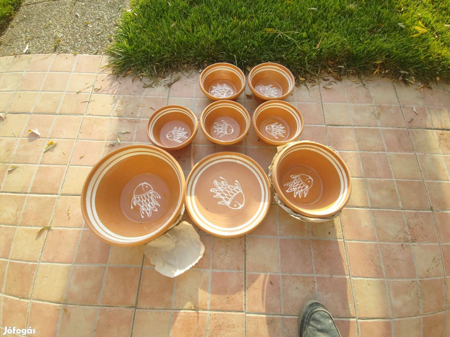 Halas motívumos kerámia edények egy tételként
