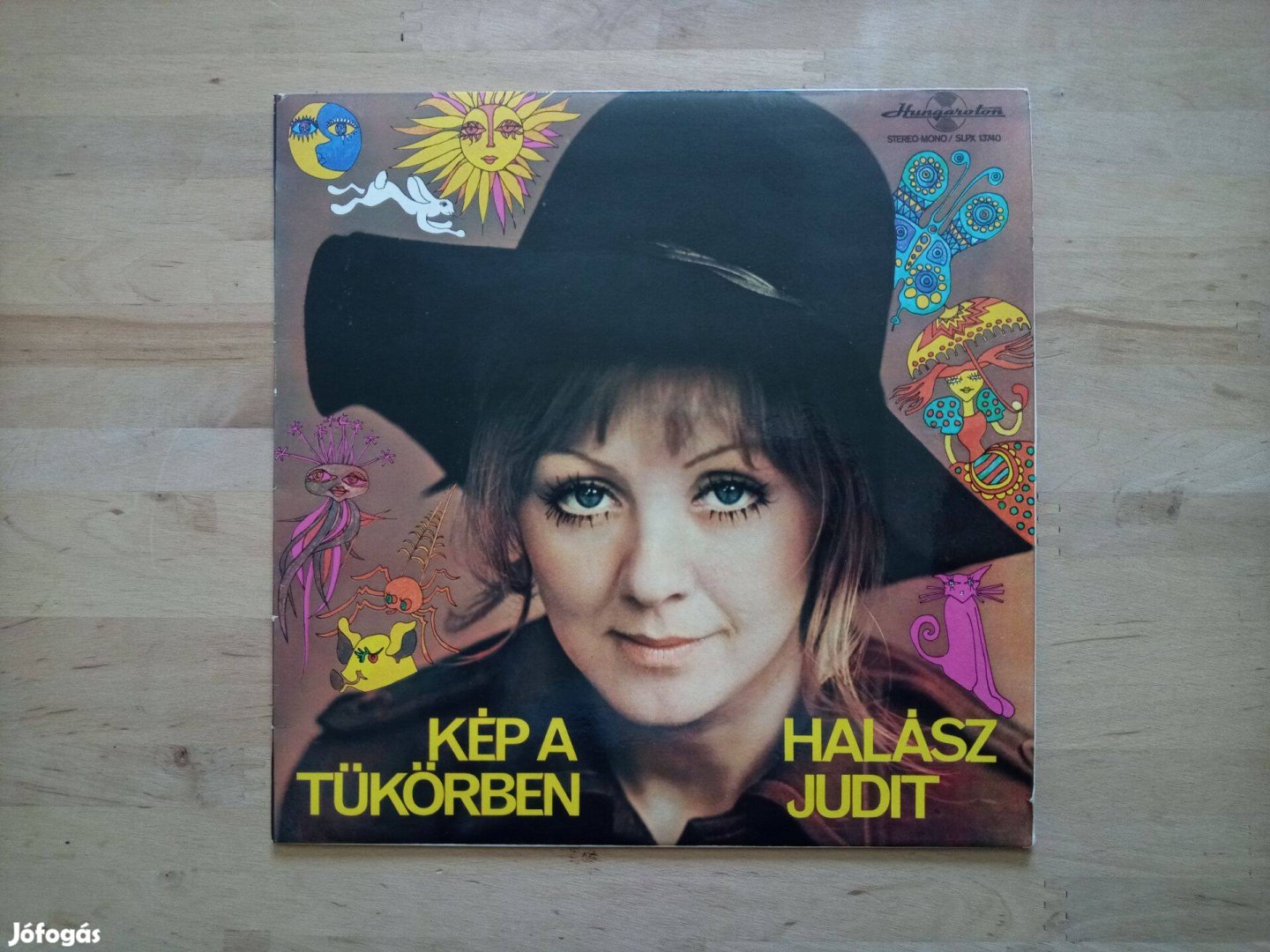 Halász Judit : Kép a tükörben Bakelit