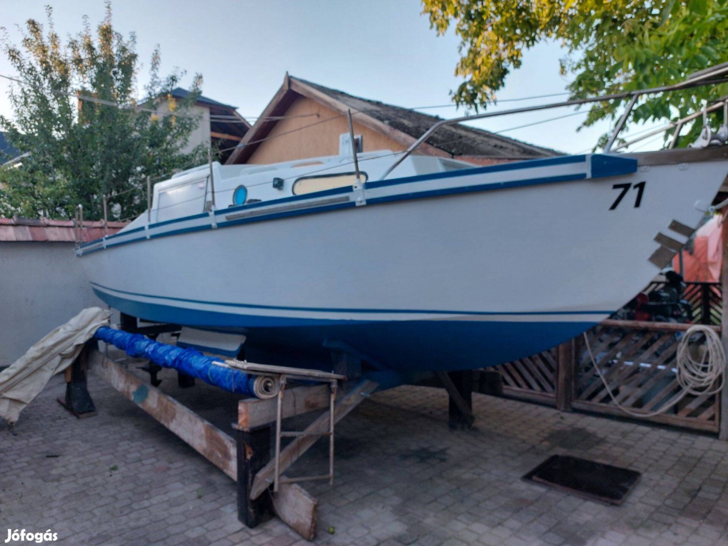 Hállokabinos lakohajo