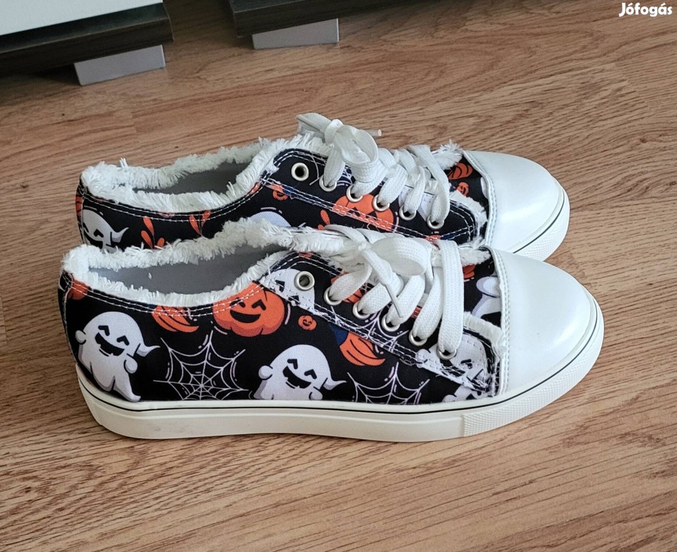 Halloween mintás sneaker