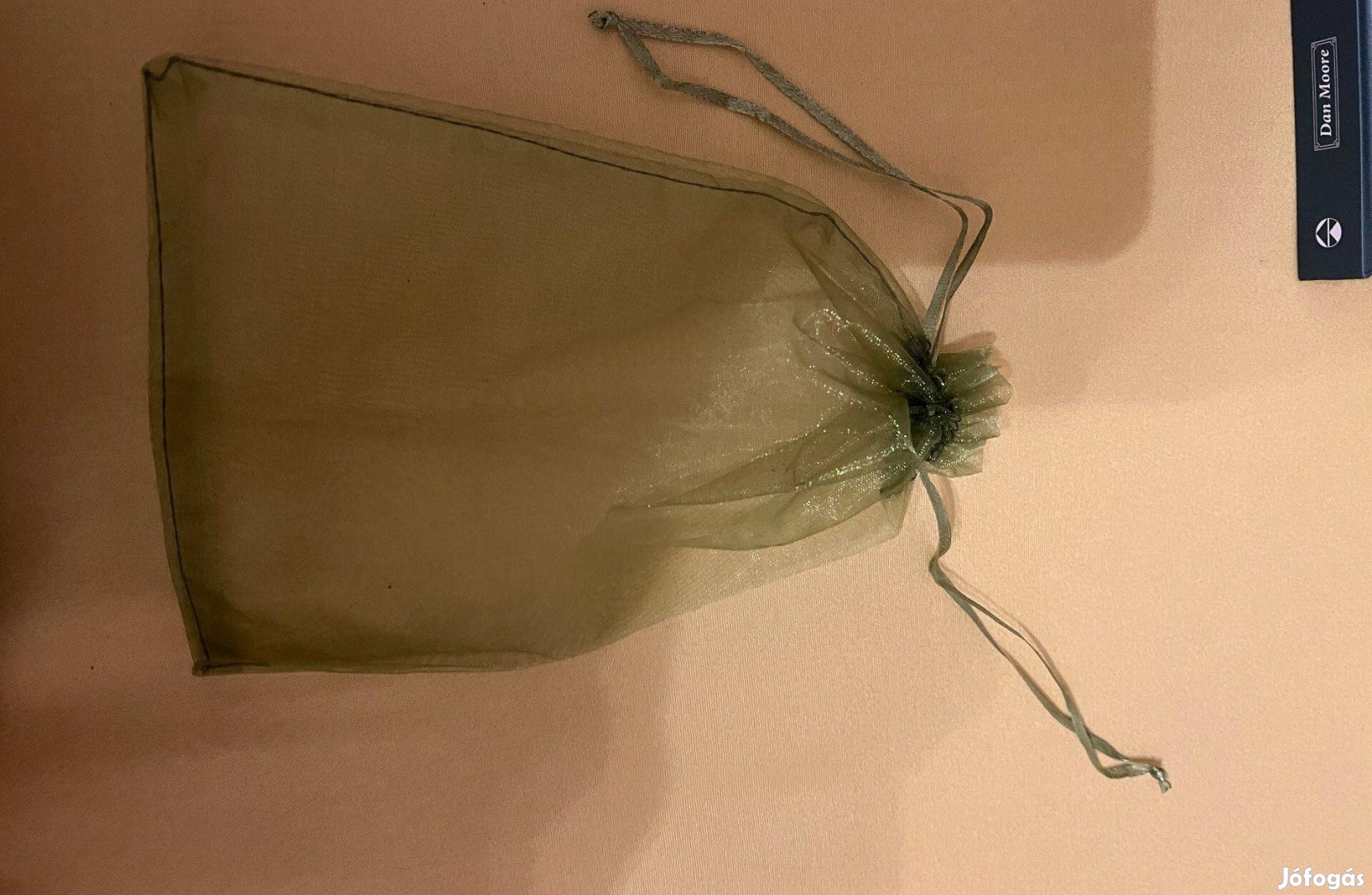 Háló gyümölcshöz megkötős zöld gyümölcsvédő