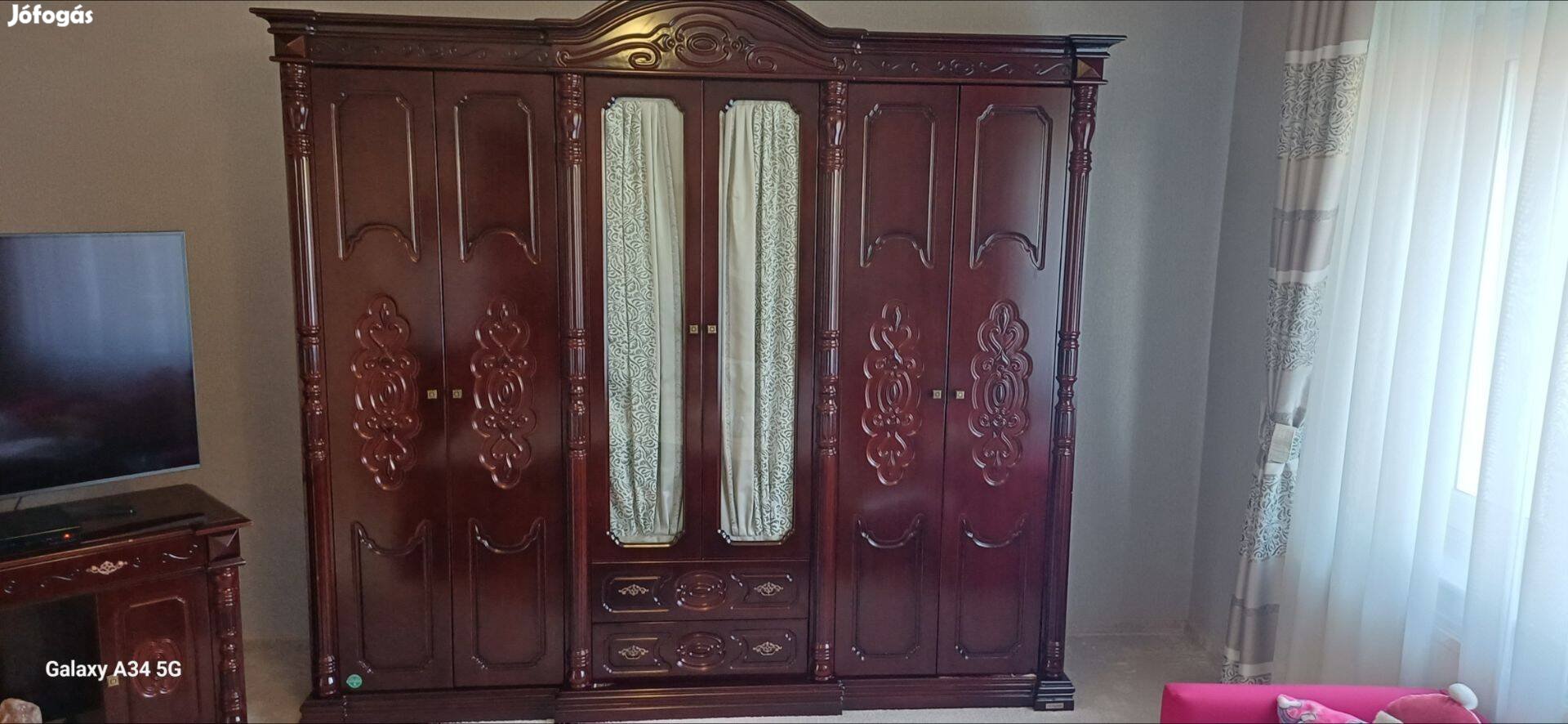 Hálószoba bútor garnitúra eladó!