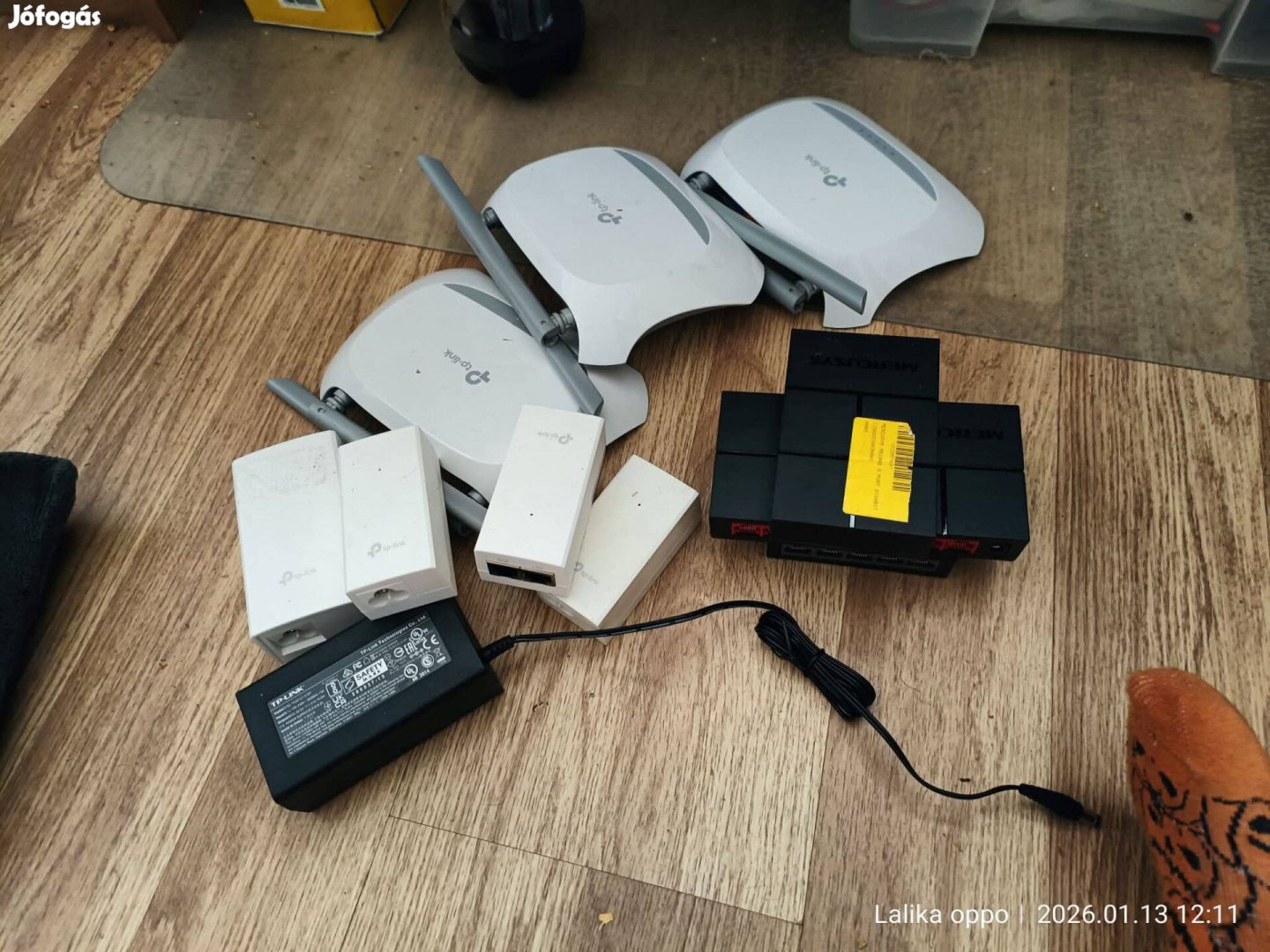 Hálozati csomag egyben eladó. routerek ,tápok .switchek,