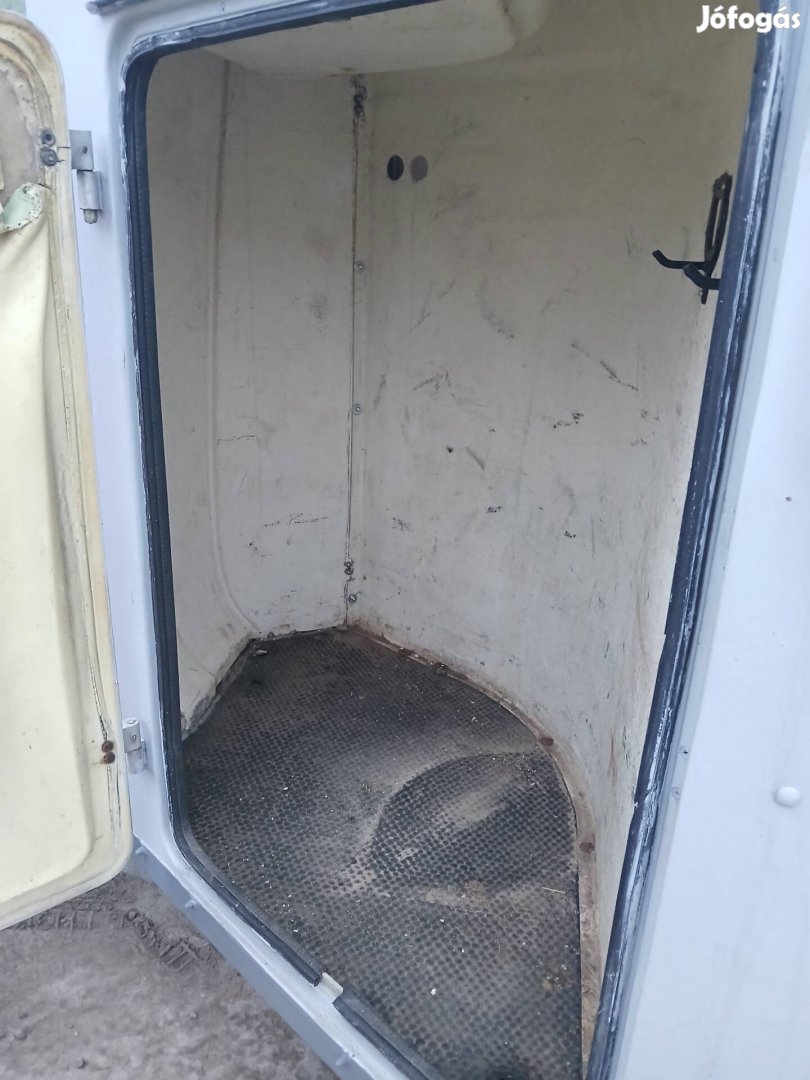 Hambaur lószállító, B Jogosítvány 