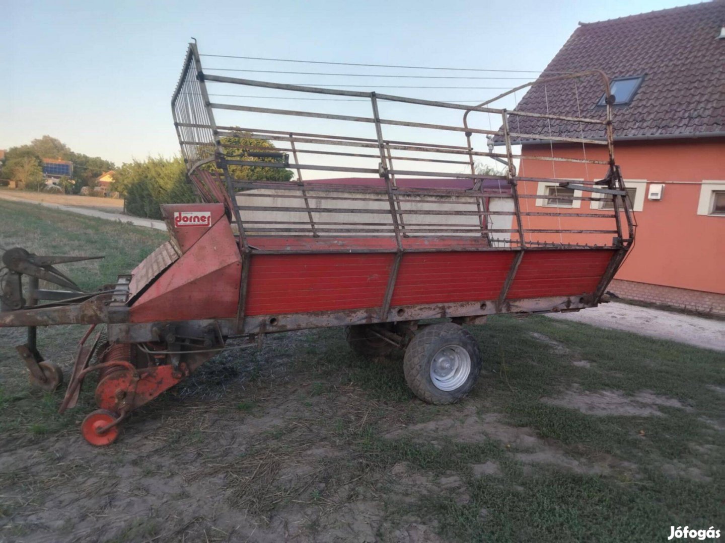 Hamszter Pótkocsi rendfelszedő traktorhoz