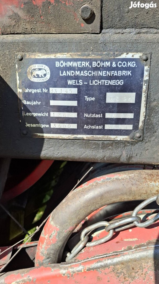 Hamszter szénagyüjtő