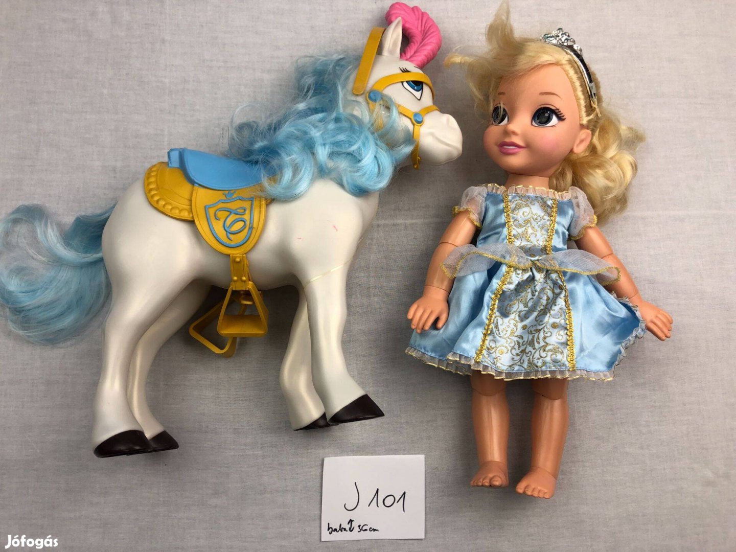 Hamupipőke baba és Hamupipőke ló, Disney hercegnő J101