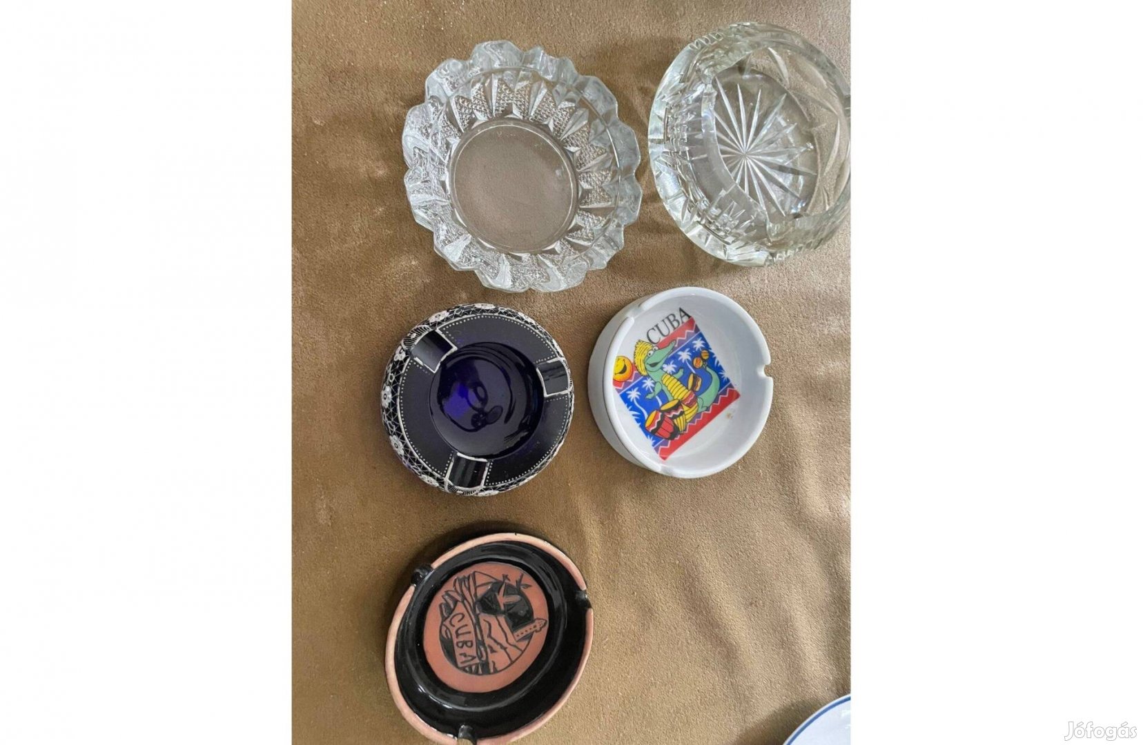 Hamutálak kristályok , porcelánok