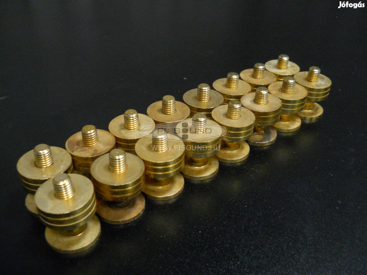 Hangfal tüske menetes, szettben 8db - szett , 2 szett