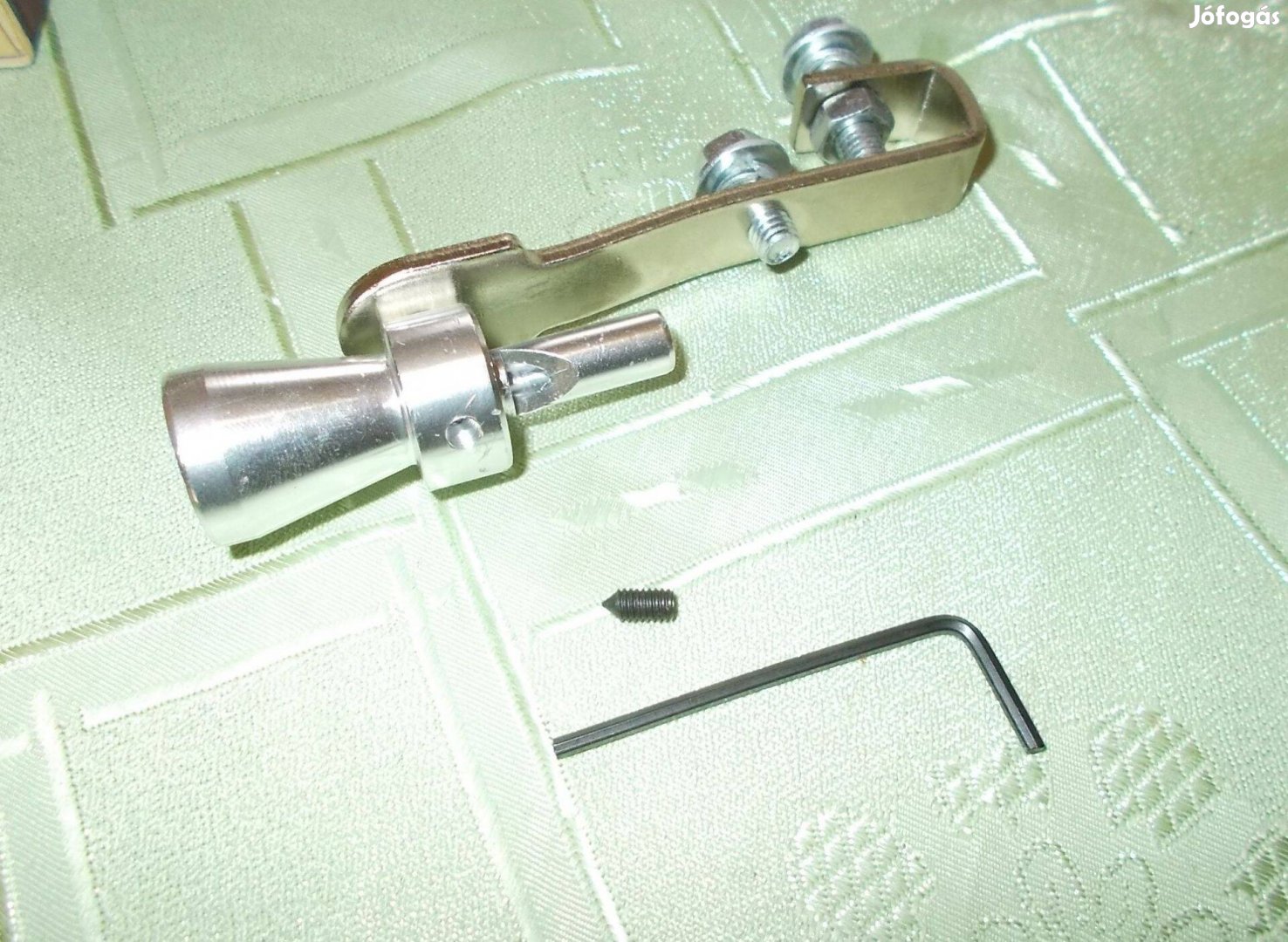 Hangolható Turbo Sound turbó hangutánzó kipufogóba -új!