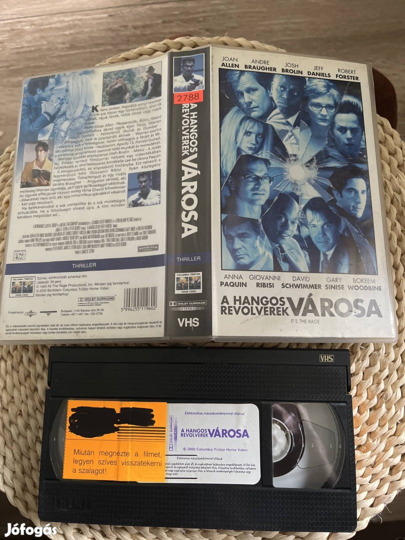 Hangos revolverek városa vhs film