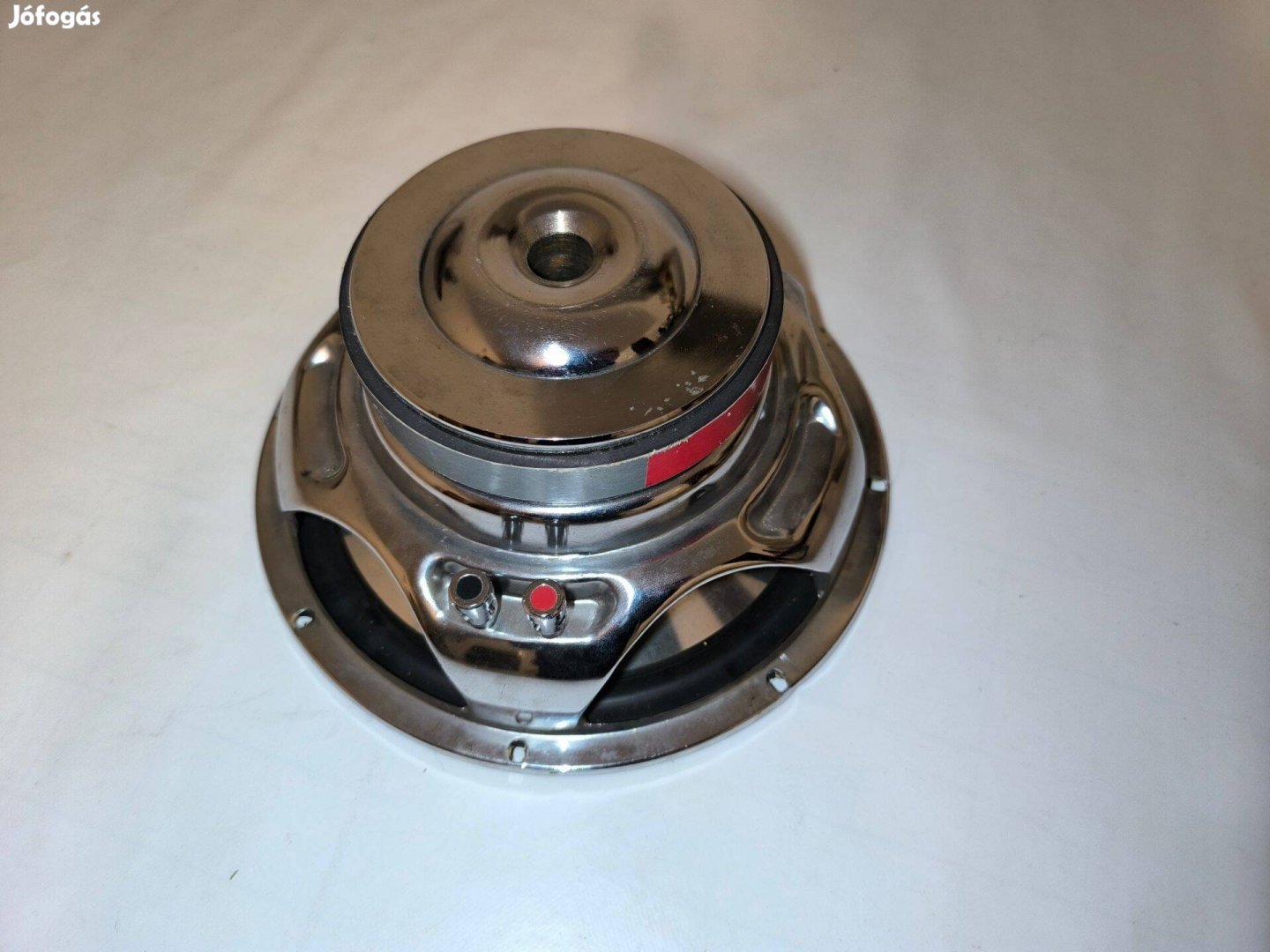 Hangszóró mélynyomó