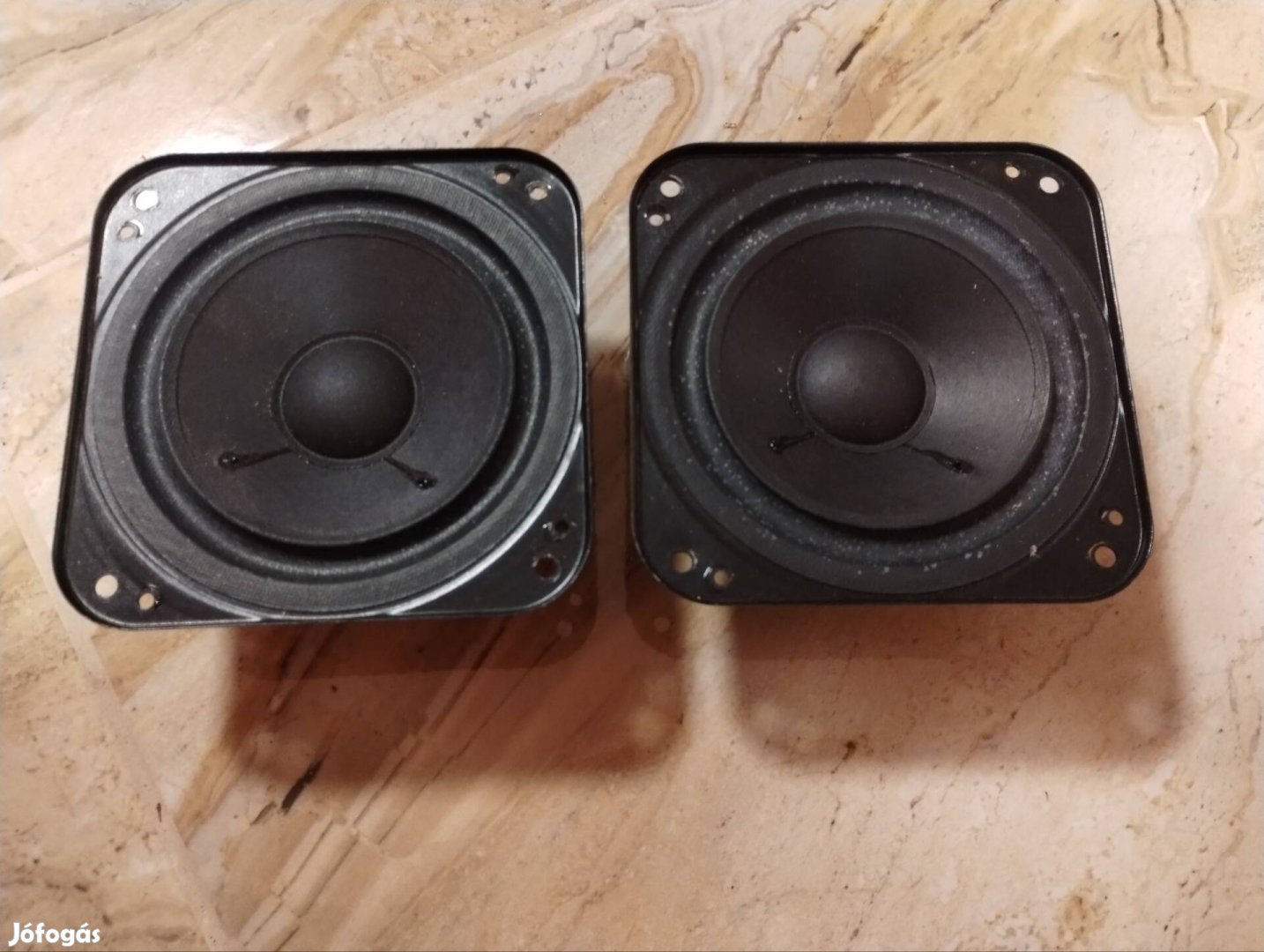 Hangszóró pár