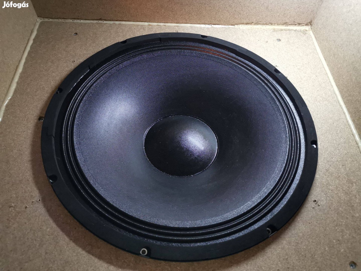 Hangszóró subwoofer 18