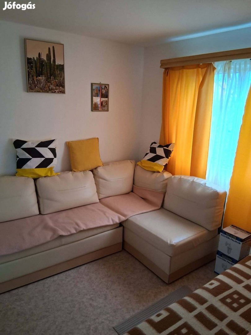 Hangulatos nyaraló eladó a Holt Tisza közelében