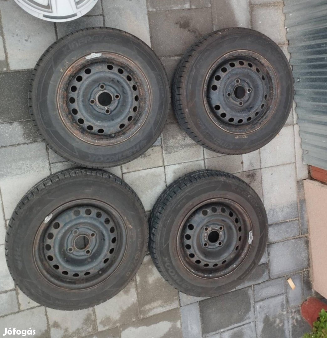 Hankook 155/80R13 nyárigumi lemezfelnin 