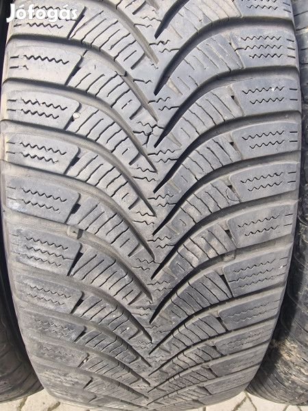 Hankook 185/60R15 W452 5-6mm DOT18 használt gumi HG12440 téli