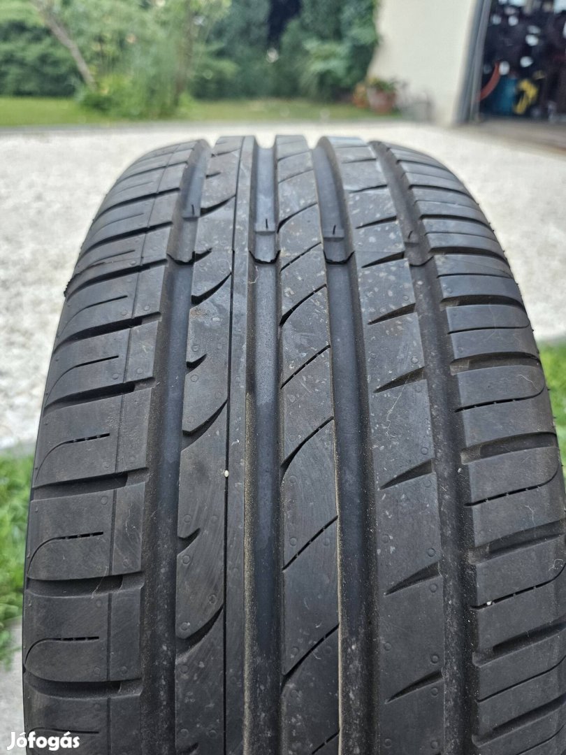 Hankook 195/45 R15 nyár gumi 