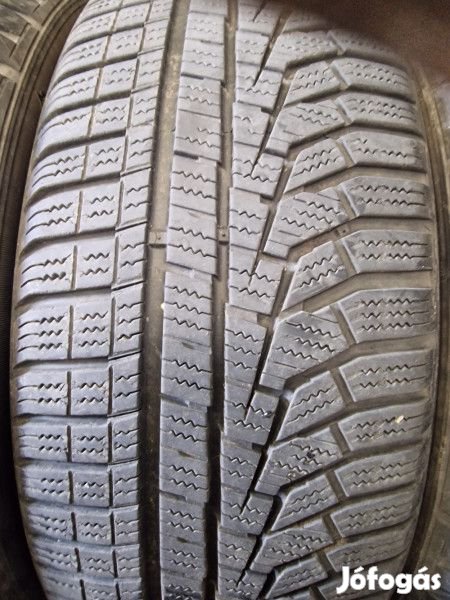 Hankook 195/50R16 W320 5-5.5mm DOT19 használt gumi HG12379 téli