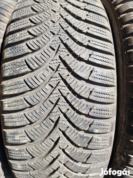 Hankook 195/60R15 W452 6mm DOT19 használt gumi HG13226 téli