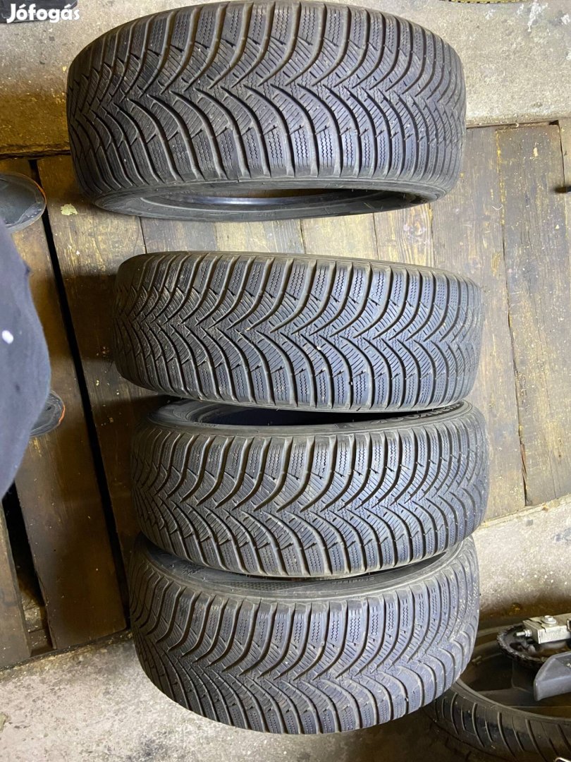Hankook 195/60R15 téli gumi