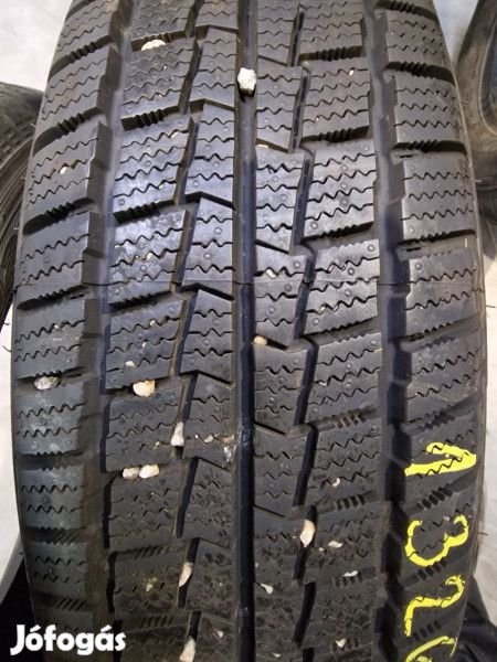 Hankook 195/60R16C RW06 8mm DOT17 használt gumi HG13261 téli kistehe