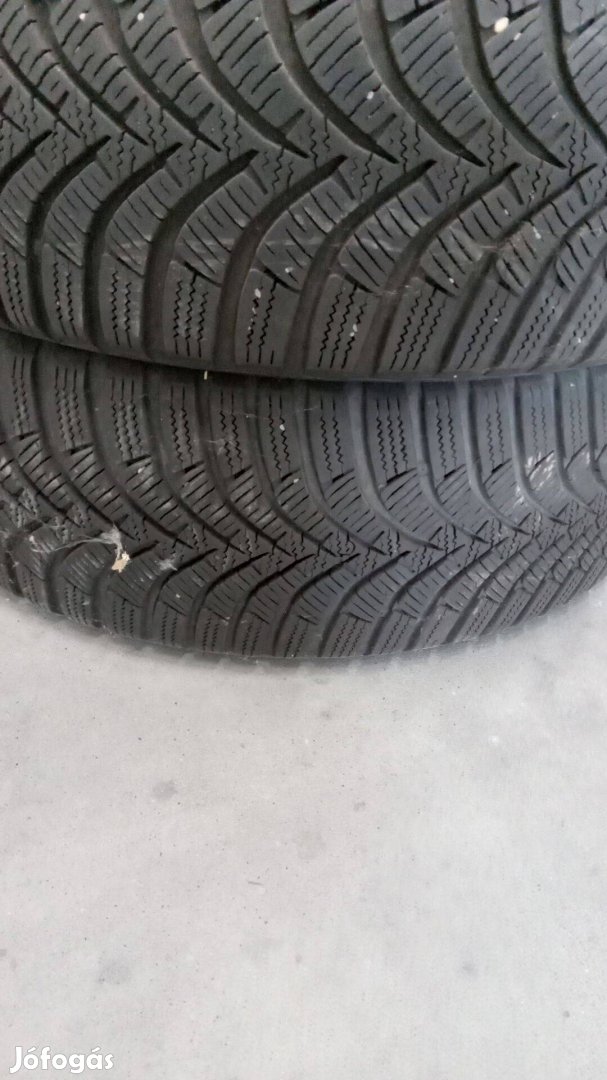 Hankook 195/65/R15/91T téligumik