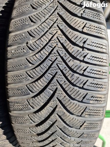 Hankook 205/55R16 W452 5mm DOT19 használt gumi HG13390 téli